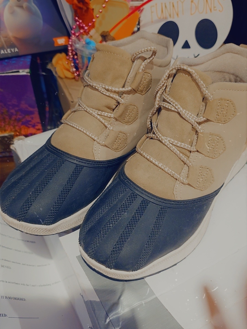 Dream Pairs Tan and Black Duck-Style Ankle Boots